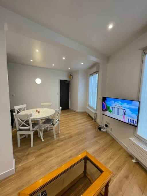 Paris Centre Clamart Hopital Percy Appart 2 Pieces Tres Lumineux Grand 外观 照片